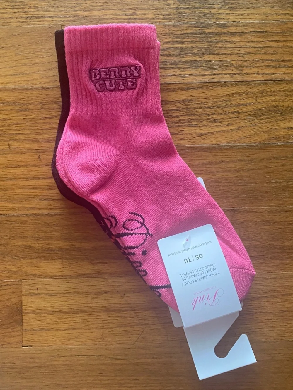 PINK Victoria’s Secret 2-Pk Quarter Socks Pink Strawberry NWT